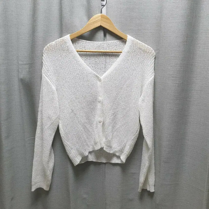 [BUNJANG] White V-Neck Knit Cardigan Summer Essential / [새상품] 화이트 브이넥 니트 여름 가디건 살안타템