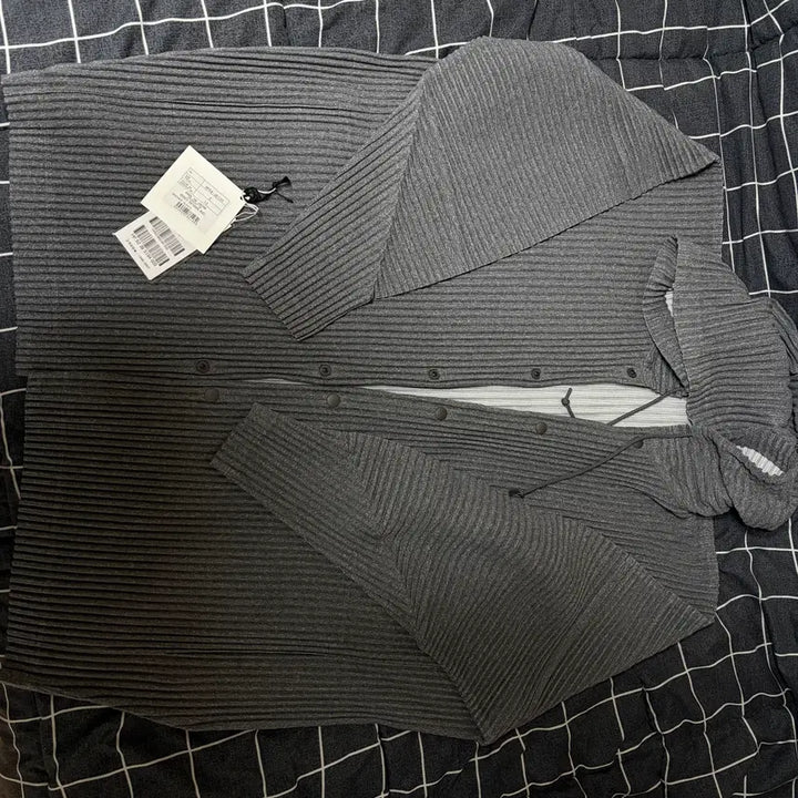 [BUNJANG] Homme Plisse Gray Heather Pleated Hoodie Jacket / 옴므플리세 그레이헤더 색상 후드 자켓 판매합니다.
