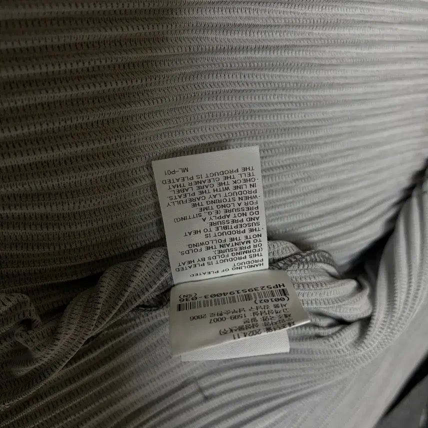 [BUNJANG] Homme Plisse Gray Heather Pleated Hoodie Jacket / 옴므플리세 그레이헤더 색상 후드 자켓 판매합니다.