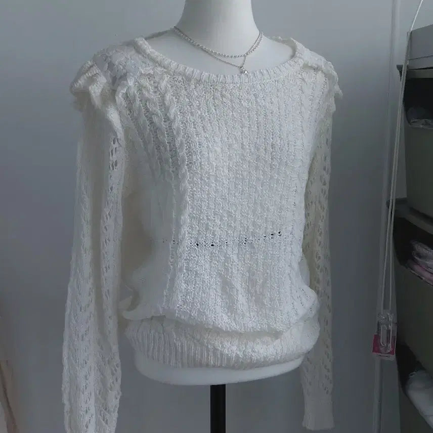 [BUNJANG] Japanese Vintage Ivory Punch Lace Knit Long Sleeve / [일본빈티지] 아이보리 펀칭 레이스 니트 긴팔