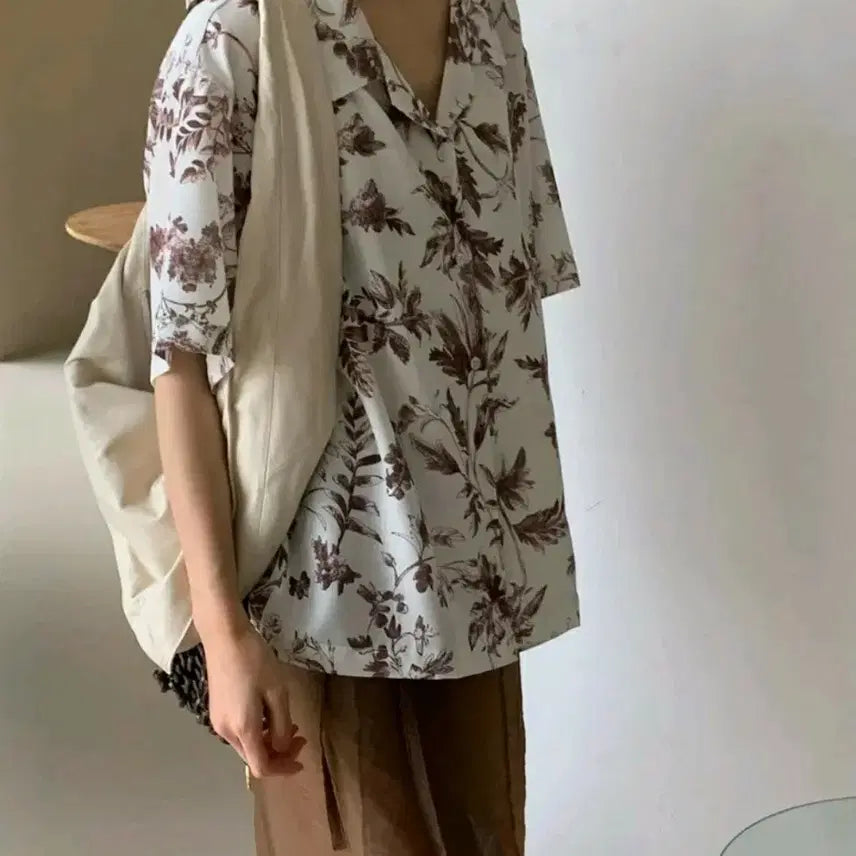[BUNJANG] Floral Pattern Hawaiian Short-Sleeve Shirt / [새상품] 하와이안 셔츠 플라워 패턴 반팔 셔츠 바캉스룩 셔츠 여름 셔츠