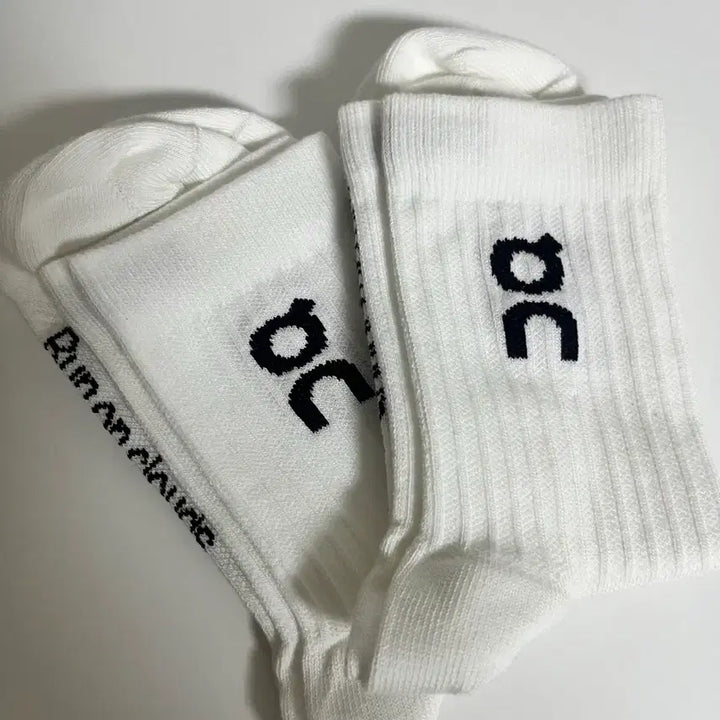 [BUNJANG] Onrunning Logo Sock High 2-Pack / 온러닝 로고 삭스 2개
