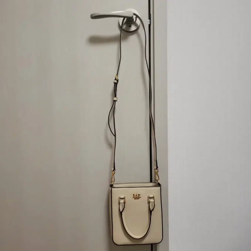 [BUNJANG] Unique Design Mini Crossbody Bag / 가방