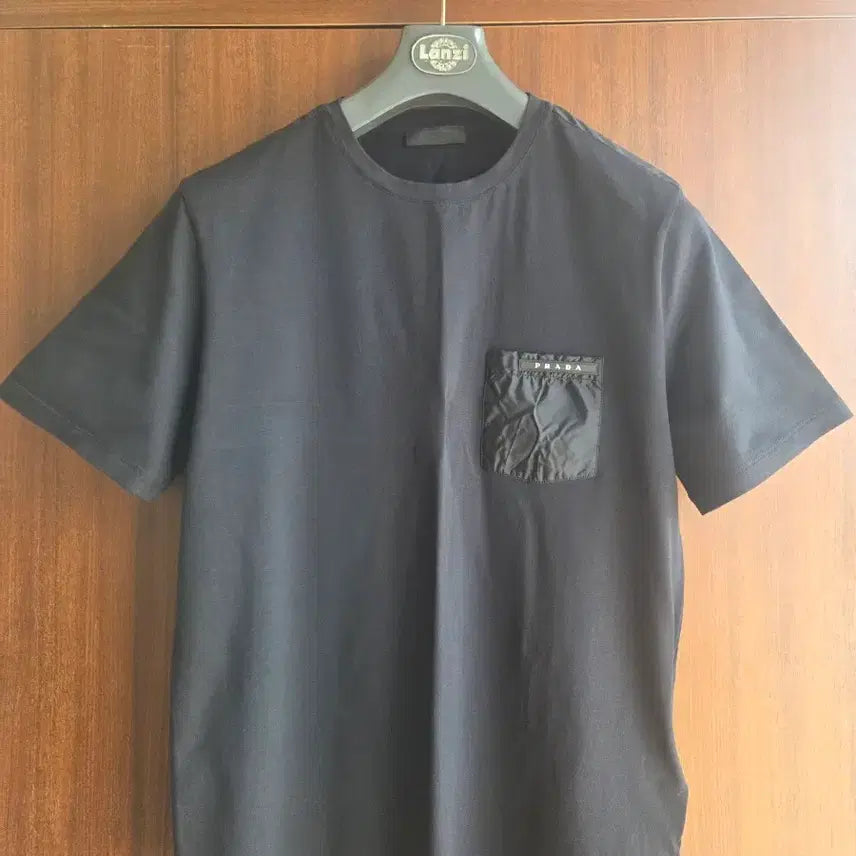[BUNJANG] Prada Black Short Sleeve Shirt / 프라다 블랙 반팔 셔츠