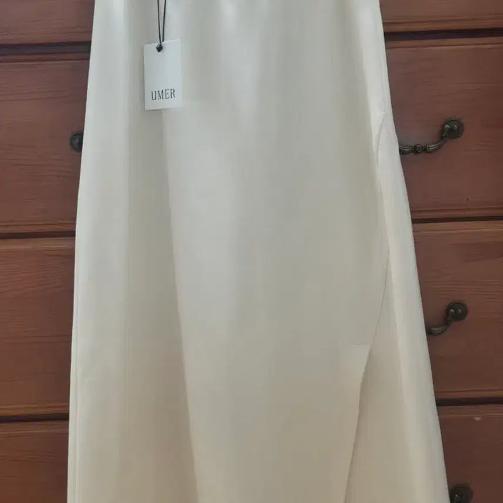 [BUNJANG] YUMER Slit Flare Skirt (Size 3) / 유메르 슬릿 플레어 스커트 새상품 3사이즈