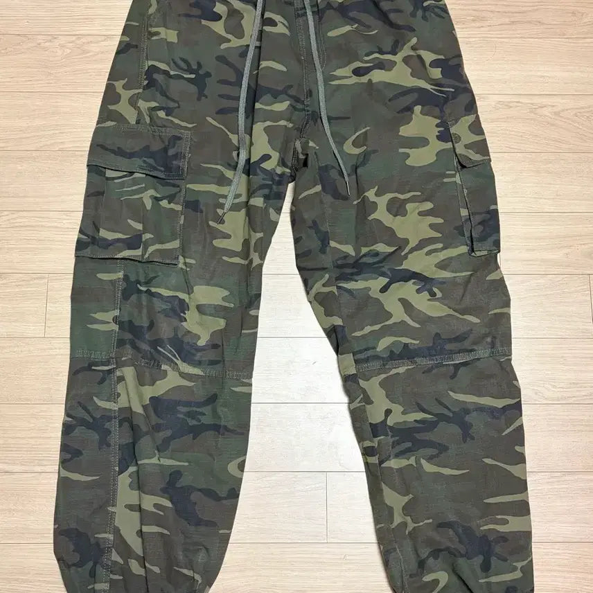 [BUNJANG] Camo Cargo Jogger Pants / 카모 카고 조거 팬츠 오버핏 카모 바지