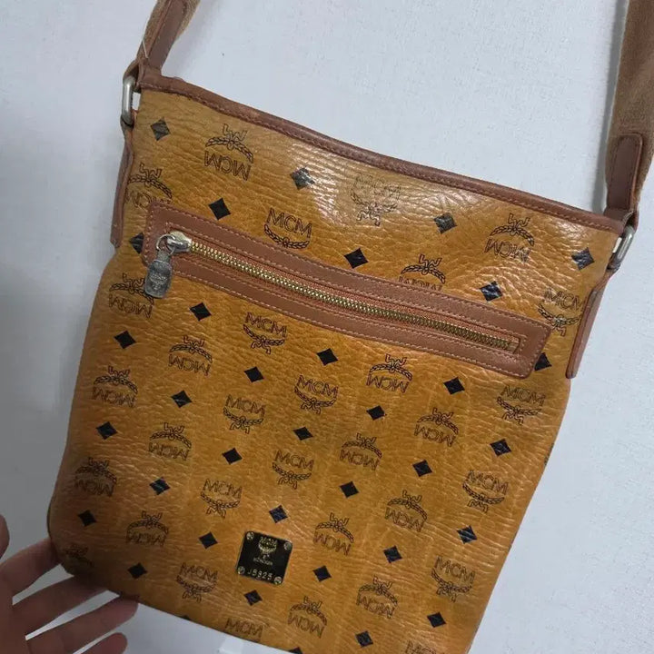 [BUNJANG] MCM Visetos Crossbody Bag / MCM 비세토스 크로스백