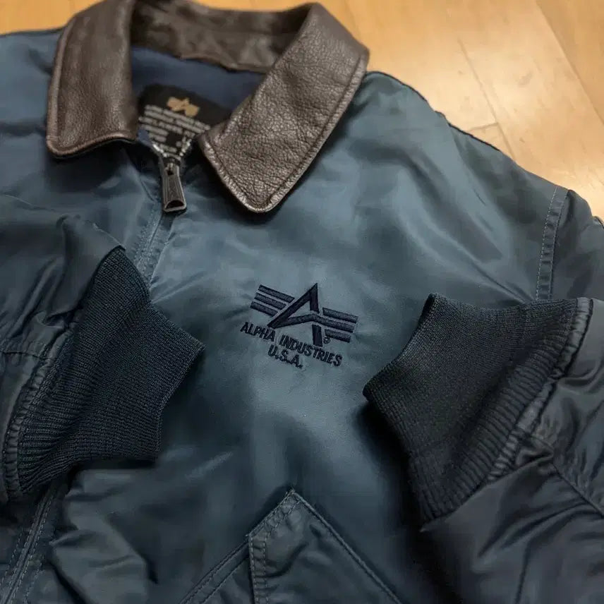 [BUNJANG] Alpha Industries 2003 FLT 45/P Leather Collar Patch Flight Bomber Jacket (L) / [알파인더스트리] 00s FLT 45/P 가죽카라 패치 항공점퍼 (L)
