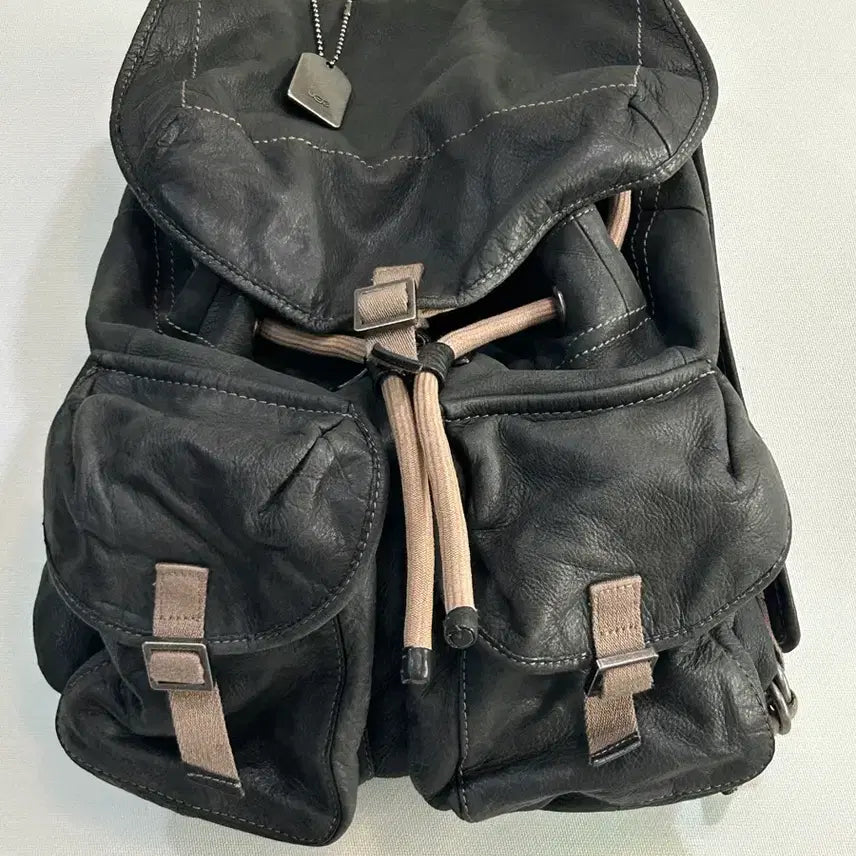 [BUNJANG] UGG Leather Backpack / UGG 어그 백팩