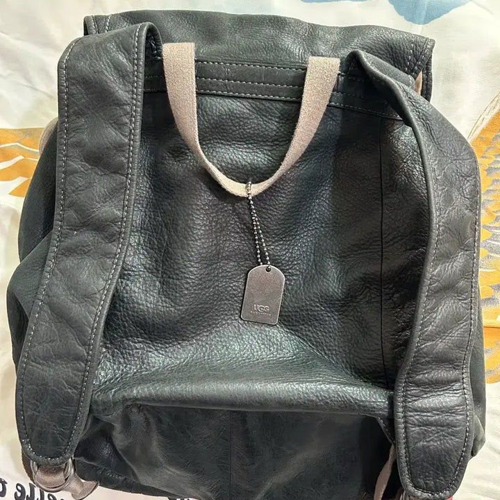 [BUNJANG] UGG Leather Backpack / UGG 어그 백팩