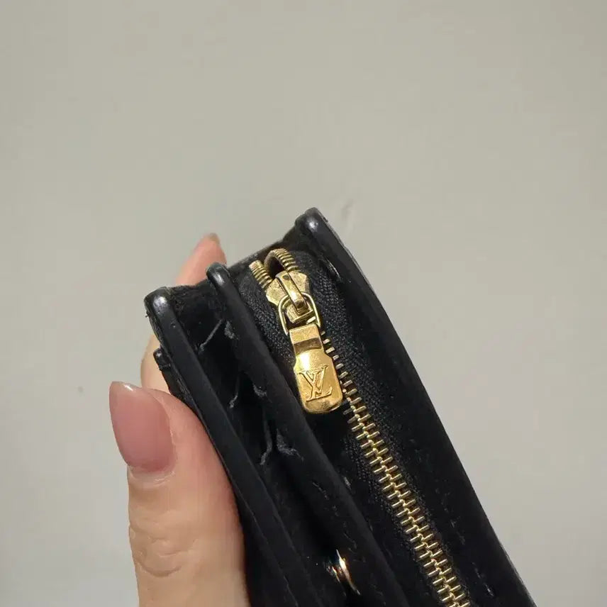 [BUNJANG] Louis Vuitton Cléa Wallet Black / 루이비톤 반지갑 클레아 검정 흑색 Louis Vuitton wallet