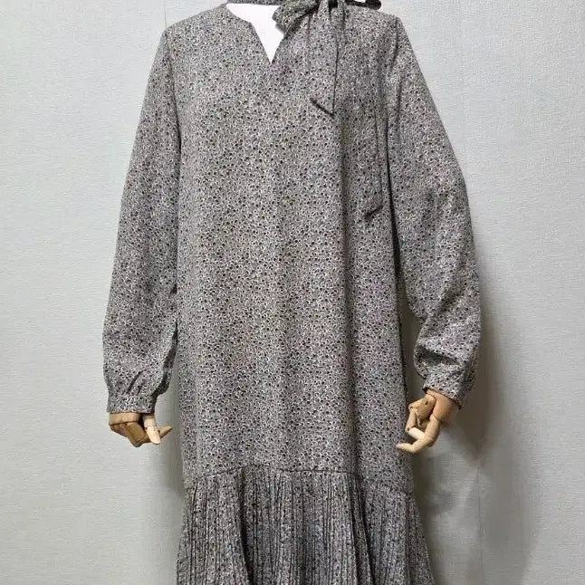 [BUNJANG] H:CONNECT Patterned Long Dress with Scarf Detail / 에이치커넥트 원피스