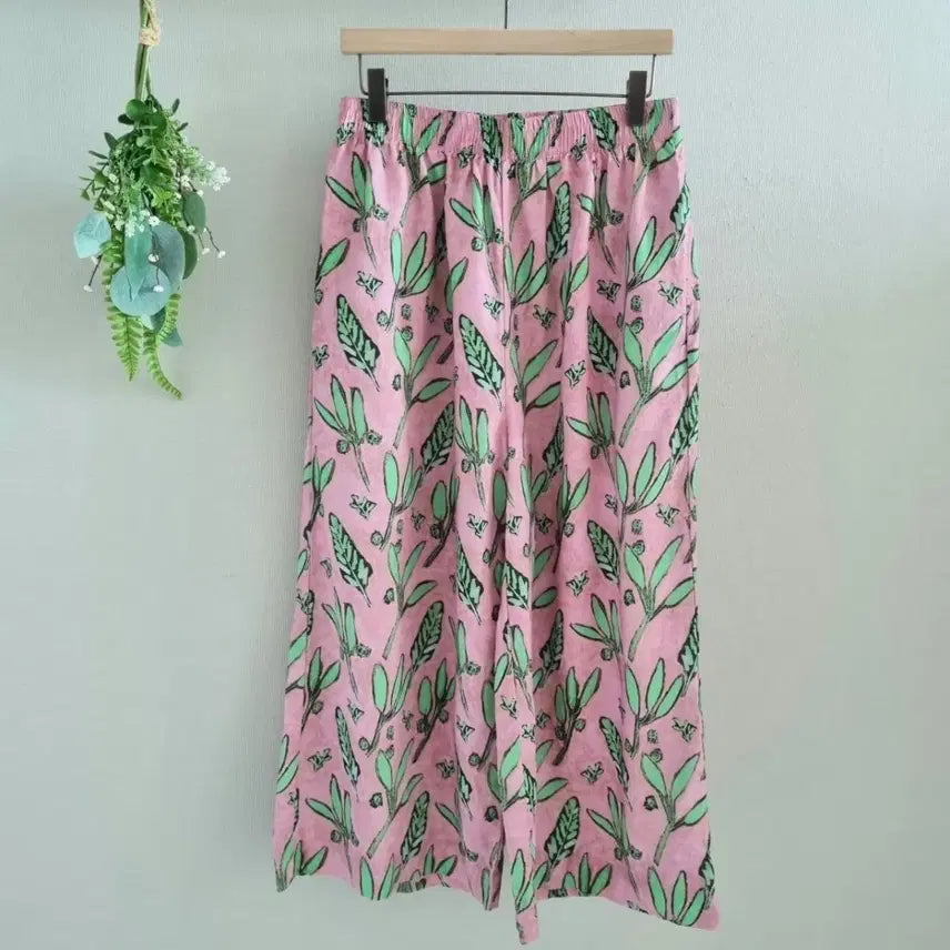 [BUNJANG] Pink Linen Leaf Pattern Wide Pants / 핑크색 린넨 나뭇잎 패턴 와이드 팬츠