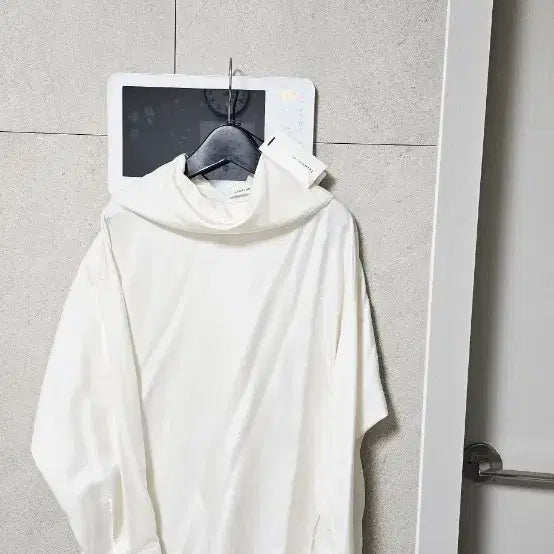 [BUNJANG] The Cashmere Silk Blend Mock Neck Top / 더캐시미어 실크 블렌드 모크넥 탑
