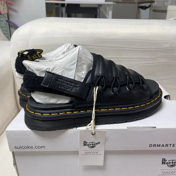 [BUNJANG] Dr. Martens x Suicoke Mura Sandals / 닥터마틴 x 스이코크 무라 샌들 260