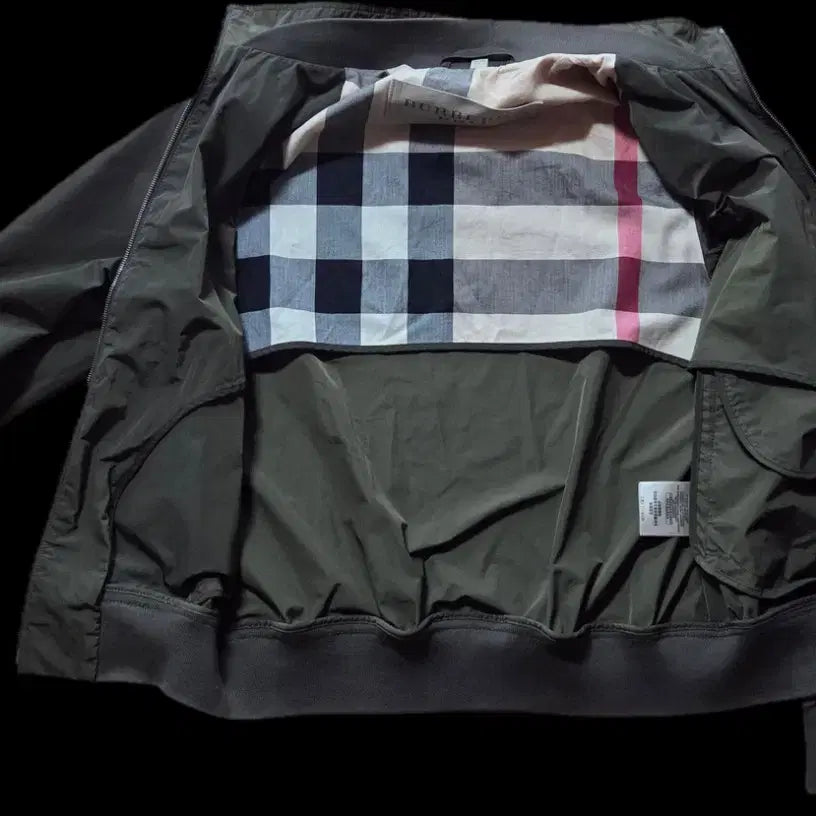 [BUNJANG] Burberry Brit Nylon Harrington Bomber Crop Jacket / 버버리 브릿 나일론 해링턴 보머 블루종 크롭 자켓