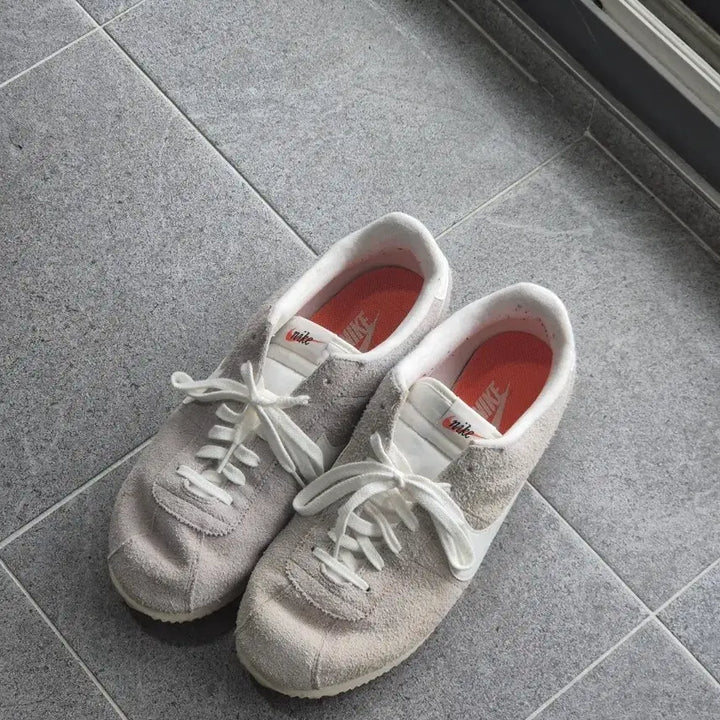 [BUNJANG] Cortez Suede Sneakers / 코르테즈 스웨이드 300