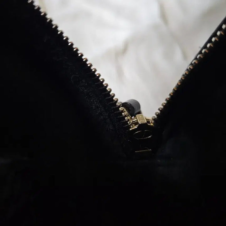 [BUNJANG] Valentino Rockstud Crossbody Bag / 발렌티노 락스터드 크로스백 (정품