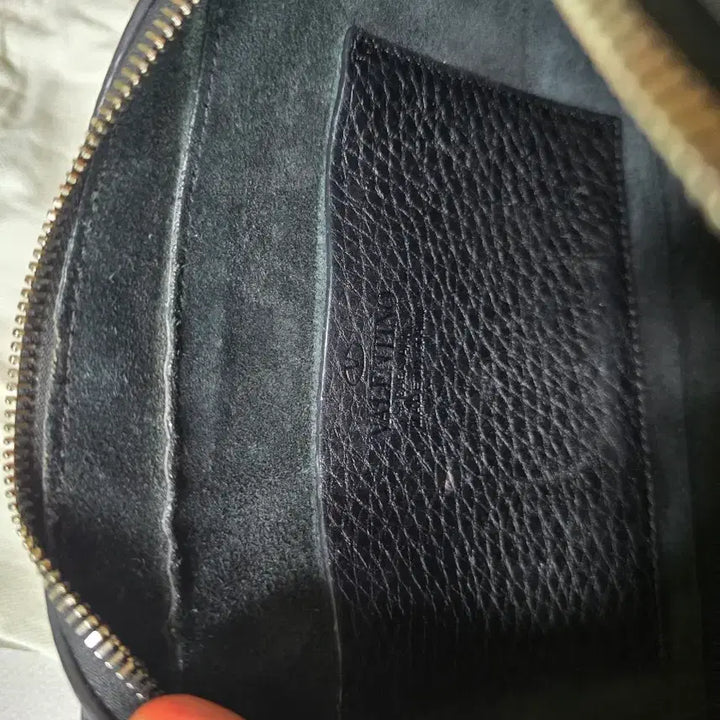 [BUNJANG] Valentino Rockstud Crossbody Bag / 발렌티노 락스터드 크로스백 (정품