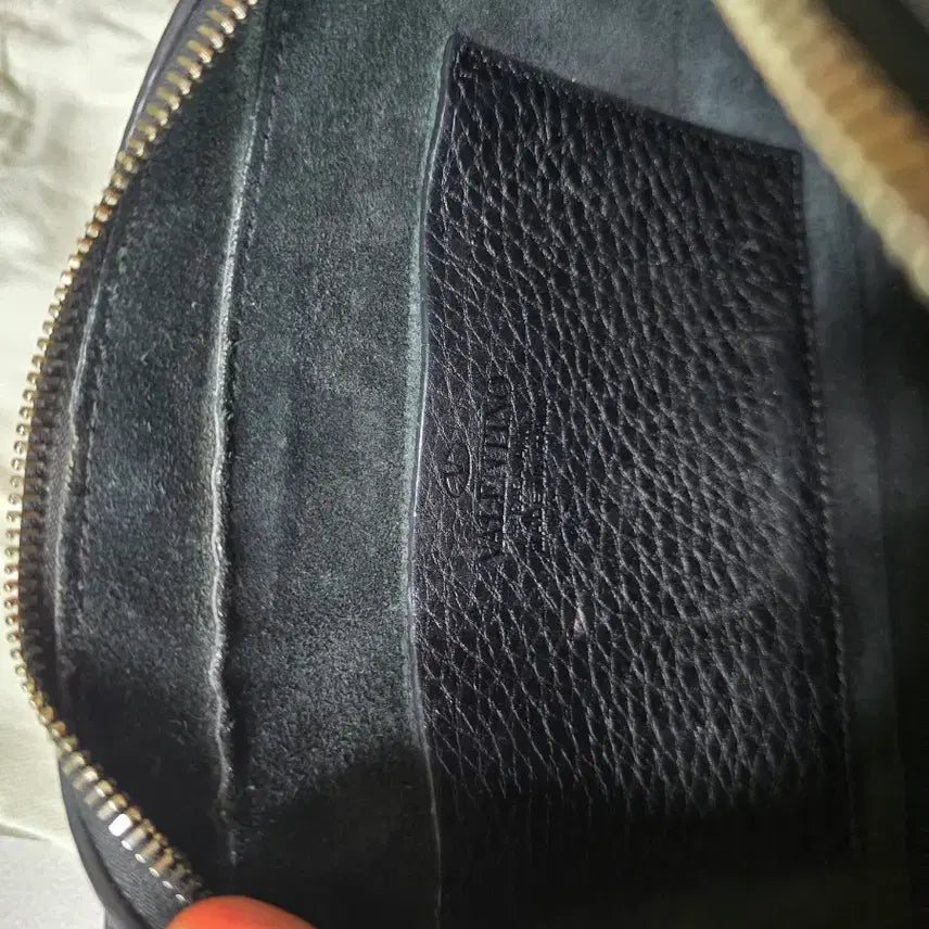 [BUNJANG] Valentino Rockstud Crossbody Bag / 발렌티노 락스터드 크로스백 (정품