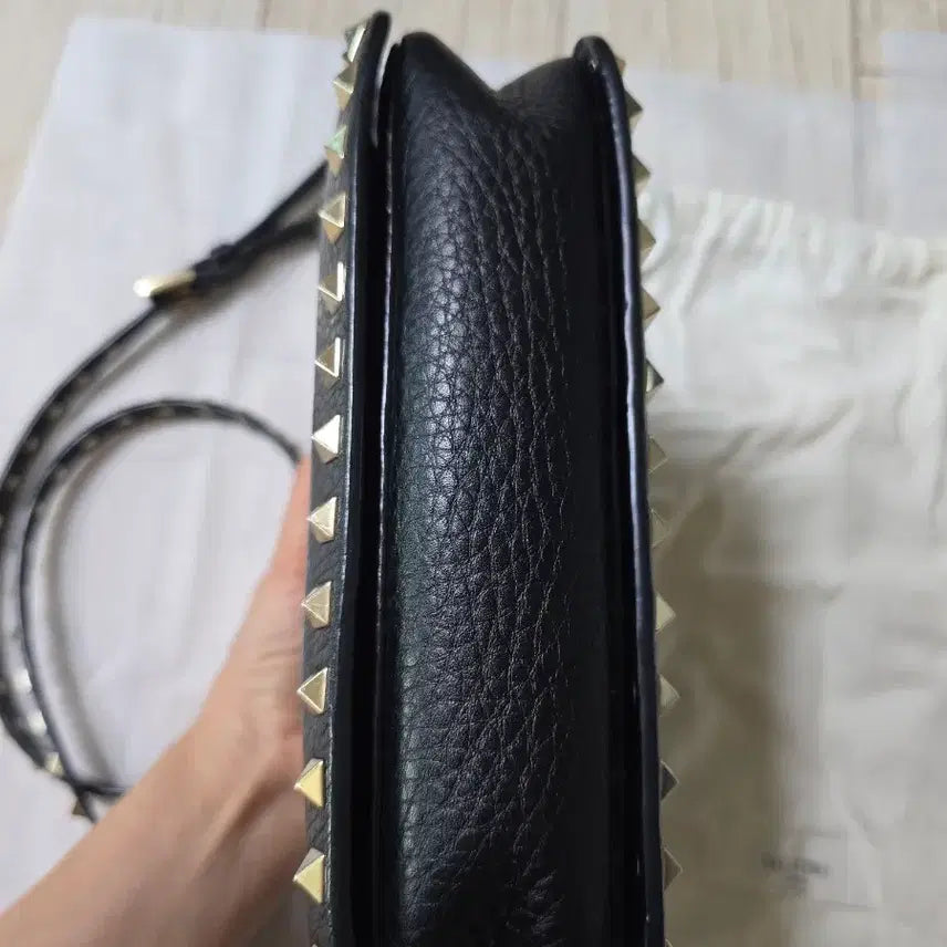 [BUNJANG] Valentino Rockstud Crossbody Bag / 발렌티노 락스터드 크로스백 (정품