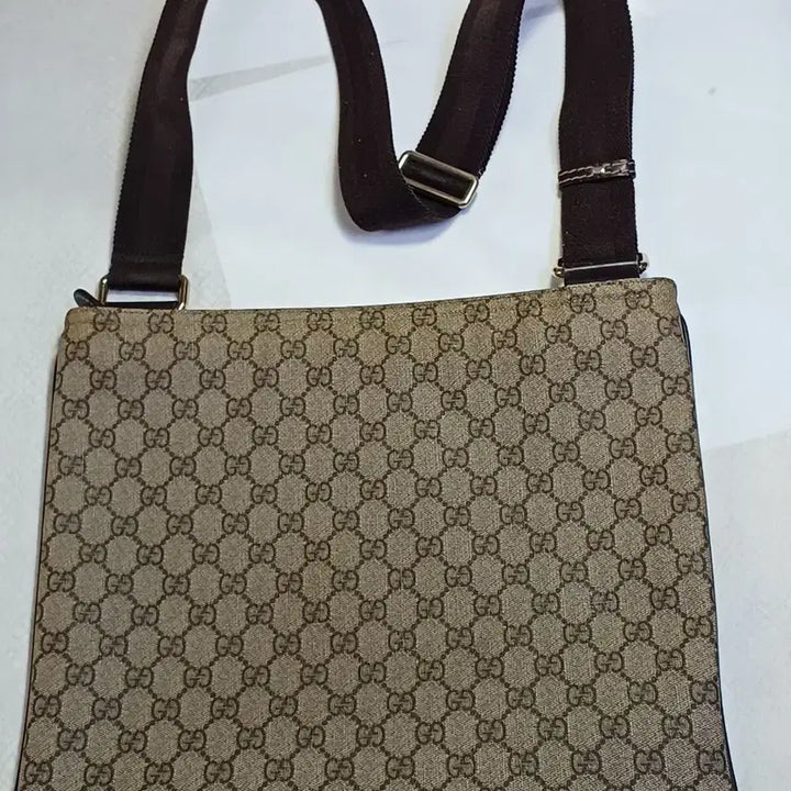 [BUNJANG] Gucci GG PVC Messenger Bag 201446 / (정품)구찌 GG pvc 메신저 백 201446