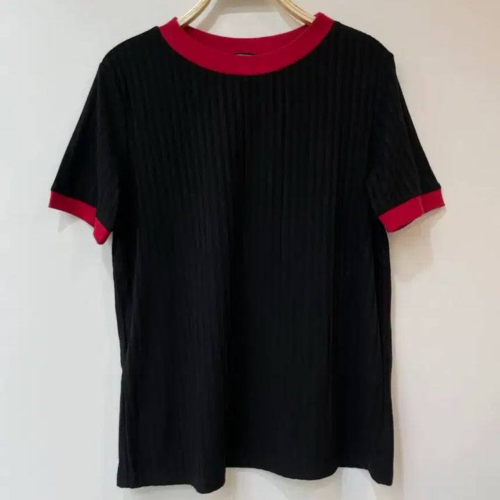 [BUNJANG] Black Ribbed Short Sleeve Red Point / 새상품)블랙 골지 반팔 레드 포인트