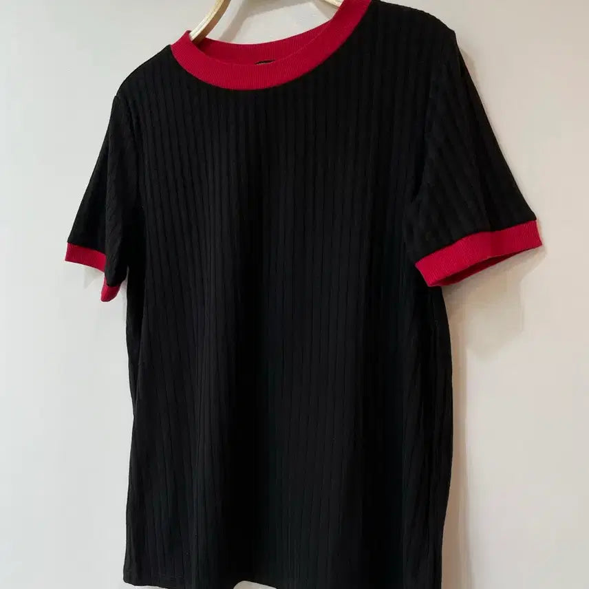 [BUNJANG] Black Ribbed Short Sleeve Red Point / 새상품)블랙 골지 반팔 레드 포인트