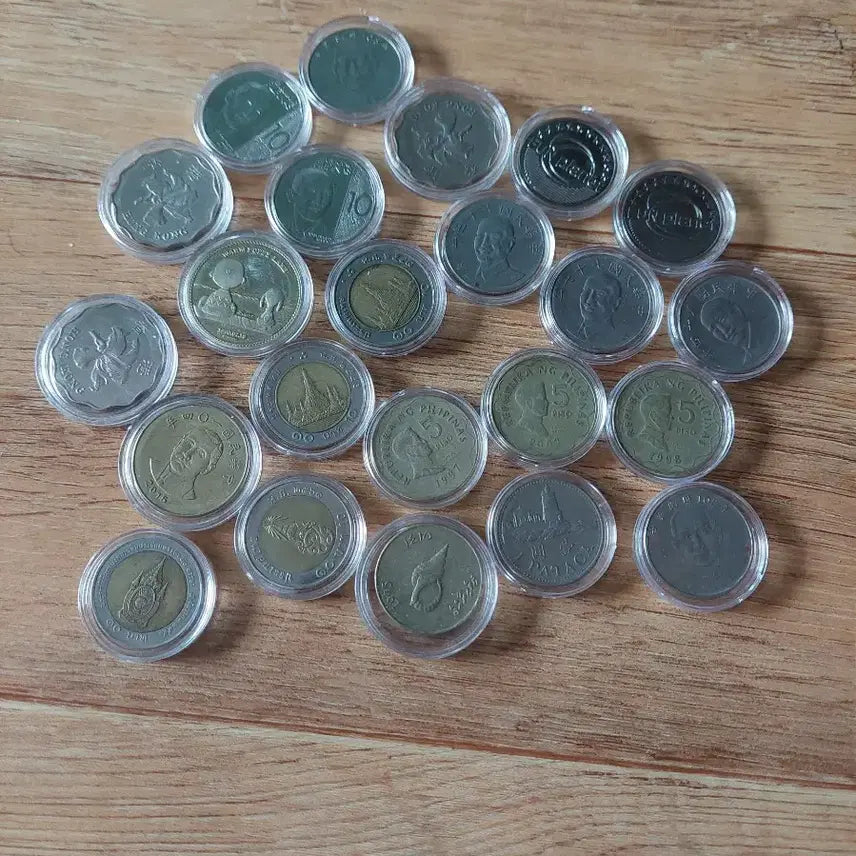 [BUNJANG] Foreign Coin Collection Bundle (Thailand, Hong Kong, USA, Japan, Philippines, etc.) with 25mm Coin Capsules / 외국 동전  (태국, 홍콩, 미국,일본, 필리핀 등)