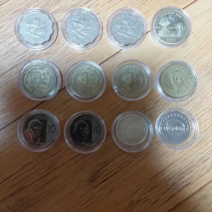[BUNJANG] Foreign Coin Collection Bundle (Thailand, Hong Kong, USA, Japan, Philippines, etc.) with 25mm Coin Capsules / 외국 동전  (태국, 홍콩, 미국,일본, 필리핀 등)