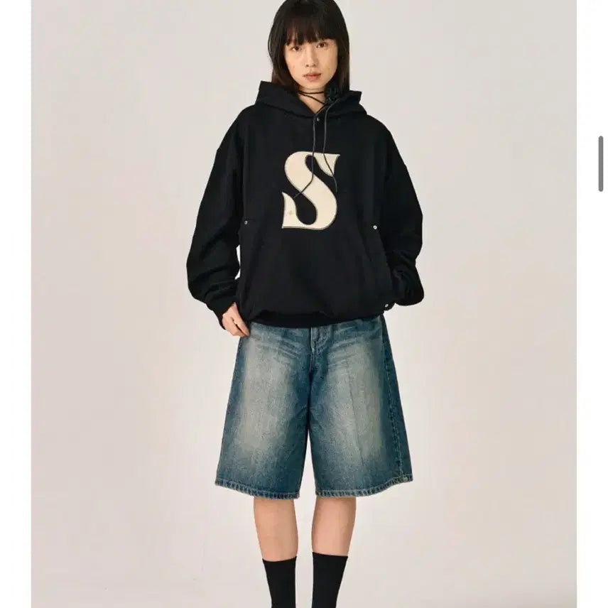 [BUNJANG] Setter Rivet Applique Pocket Logo Hoodie / 세터 리벳 아플리케 포켓 로고 후드 블랙