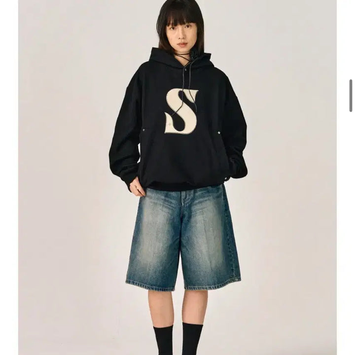 [BUNJANG] Setter Rivet Applique Pocket Logo Hoodie / 세터 리벳 아플리케 포켓 로고 후드 블랙