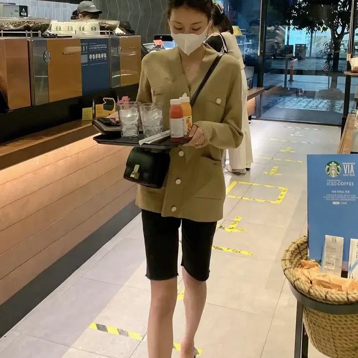 [SOLD OUT] Umer 유메르 버트니 가디건