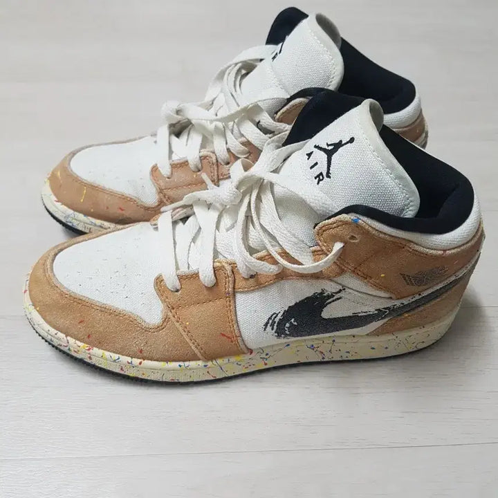 [BUNJANG] Air Jordan 1 Mid SE "Brushstroke" Sneakers / 조던1 미드 SE 브러쉬 스트로크