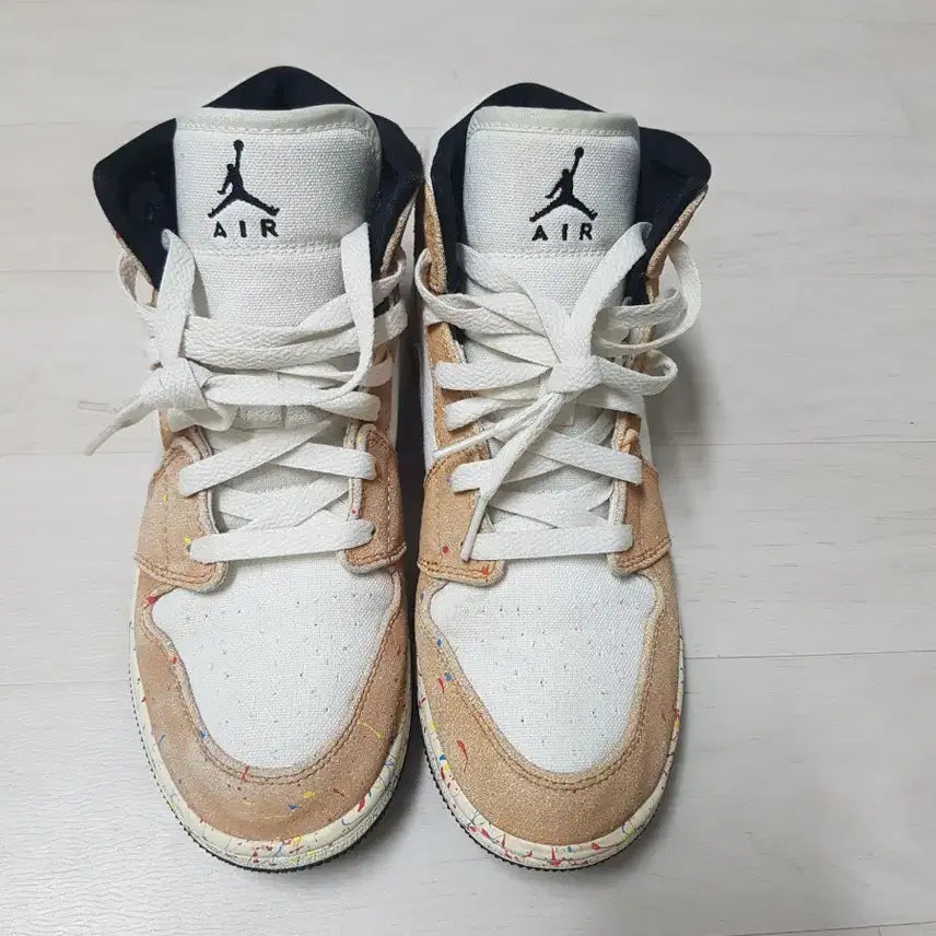 [BUNJANG] Air Jordan 1 Mid SE "Brushstroke" Sneakers / 조던1 미드 SE 브러쉬 스트로크