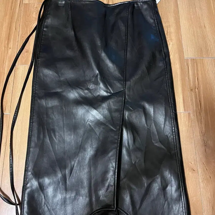 [BUNJANG] RECTO Faux Leather Midi Skirt / 렉토 스커트
