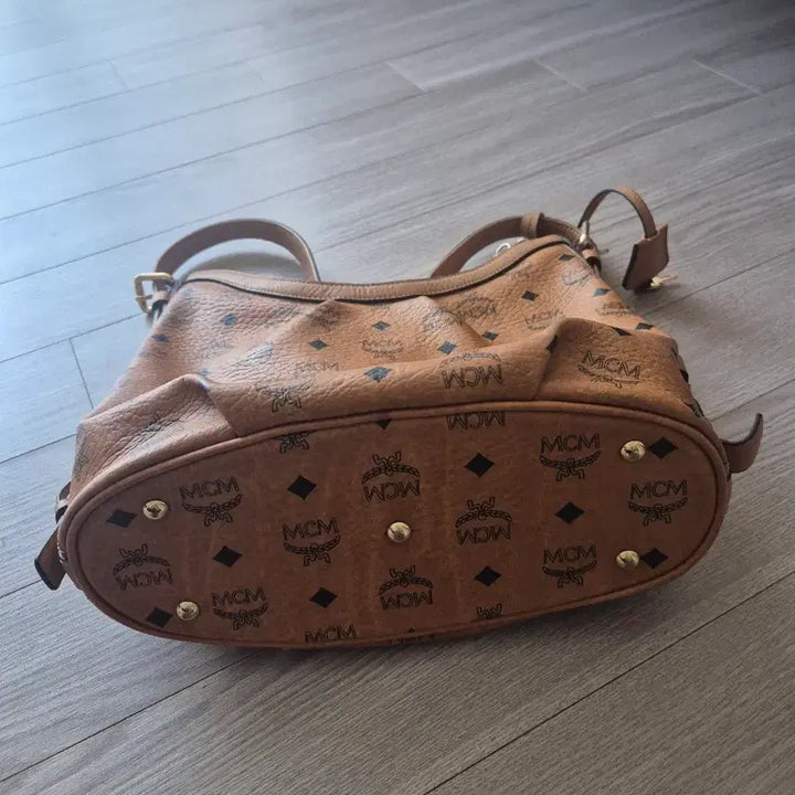 [SOLD OUT] MCM 숄더백 브라운