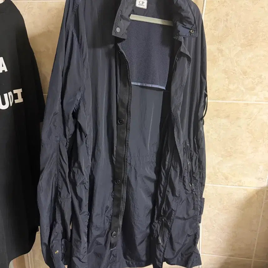 [SOLD OUT] CP컴퍼니 고글 트렌치 자켓 네이비 105