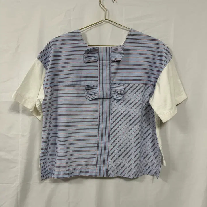 [SOLD OUT] 럭키슈에뜨 백리본 스트라이프 배색 반팔