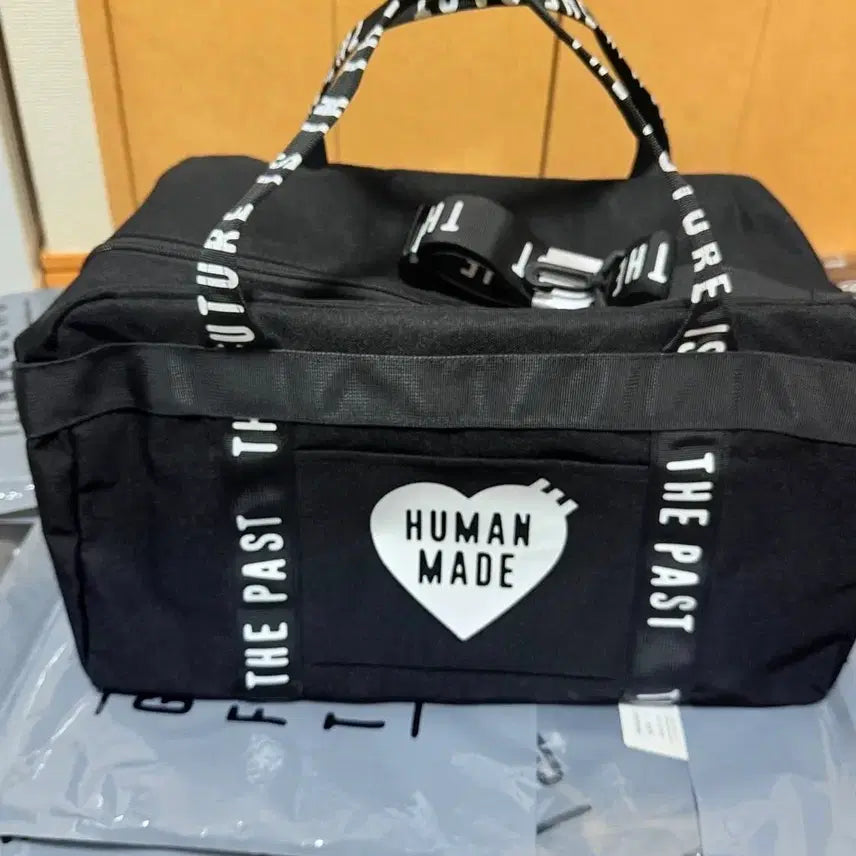 [BUNJANG] Human Made Clutch Bag Black / 휴먼메이드 클러치백 블랙 캐쥬얼