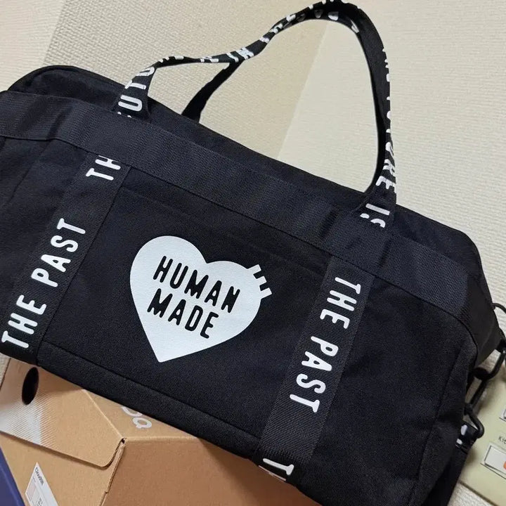 [BUNJANG] Human Made Clutch Bag Black / 휴먼메이드 클러치백 블랙 캐쥬얼