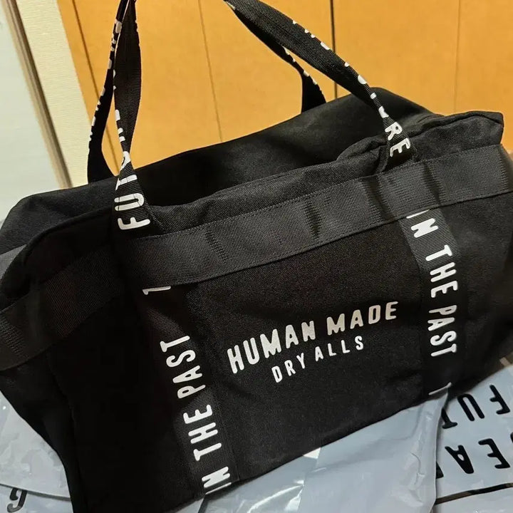 [BUNJANG] Human Made Clutch Bag Black / 휴먼메이드 클러치백 블랙 캐쥬얼
