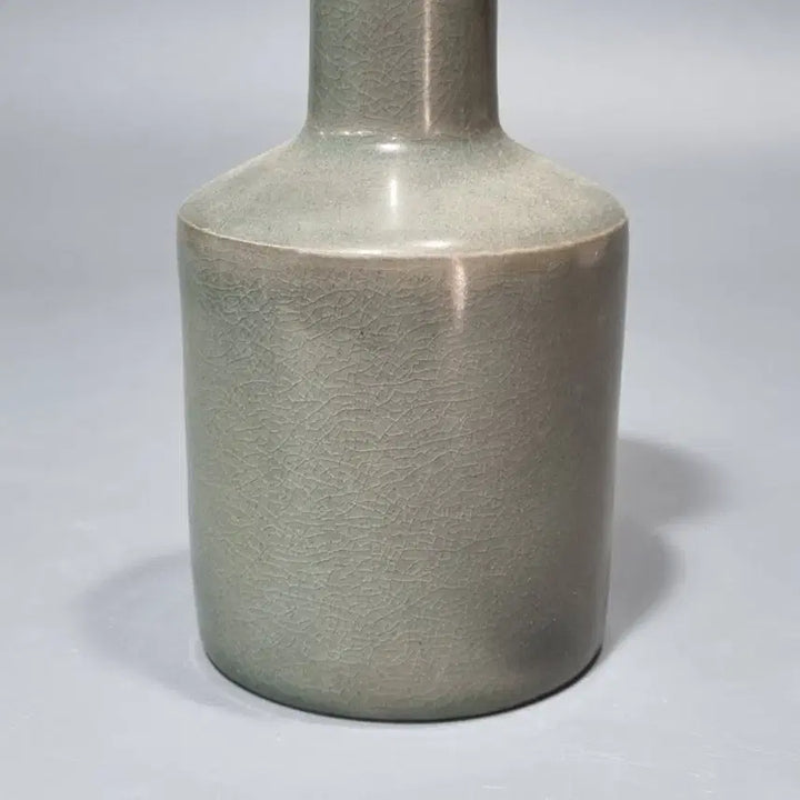 [BUNJANG] Celadon Vase with Bird Spout (Height 18.2cm) / 청자 봉추병. 고18.2