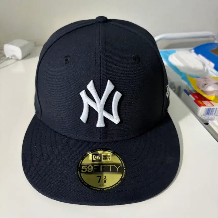 [BUNJANG] 뉴에라 MLB 어센틱 뉴욕 양키스 네이비 58.7cm (738 사이즈) / 뉴에라 MLB 어센틱 뉴욕 양키스 네이비 738 / 58.7cm