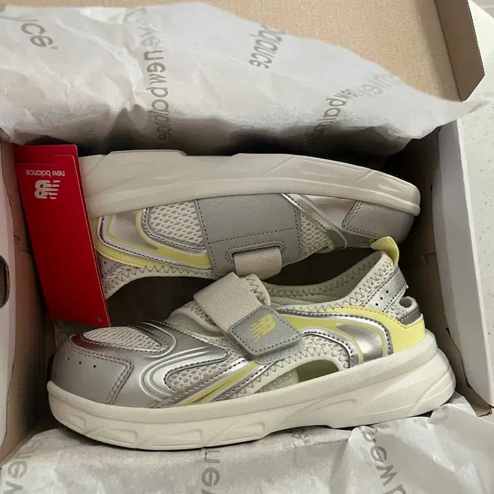 [BUNJANG] New Balance Friedlx Sandals Yellow / (230mm)프리들엑스 샌들 옐로우 뉴발란스 프리들x 새제품 팝니다