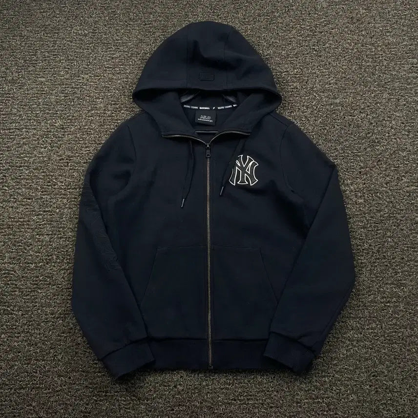 [SOLD OUT] MLB 뉴욕양키스 블랙 후드집업