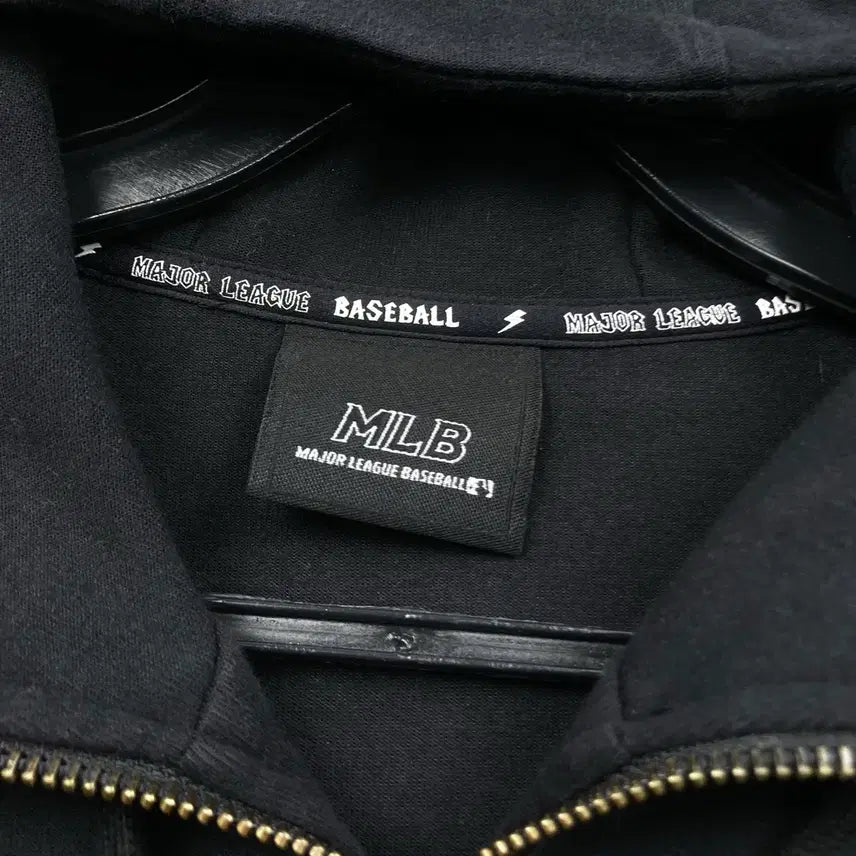[SOLD OUT] MLB 뉴욕양키스 블랙 후드집업