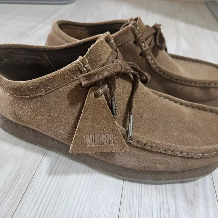 [BUNJANG] Clarks Wallabee Cola Suede Shoes / 클락스 왈라비 콜라 265 eu42