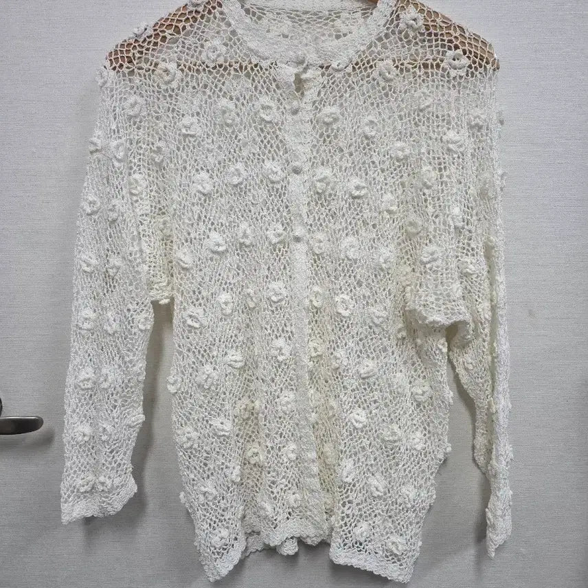 [BUNJANG] White Flower Crochet Knit Cardigan / 화이트 크로셰 뜨개 가디건 플라워 니트