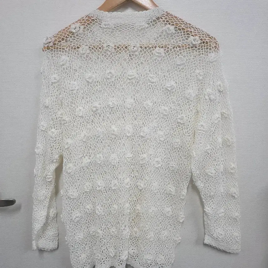 [BUNJANG] White Flower Crochet Knit Cardigan / 화이트 크로셰 뜨개 가디건 플라워 니트